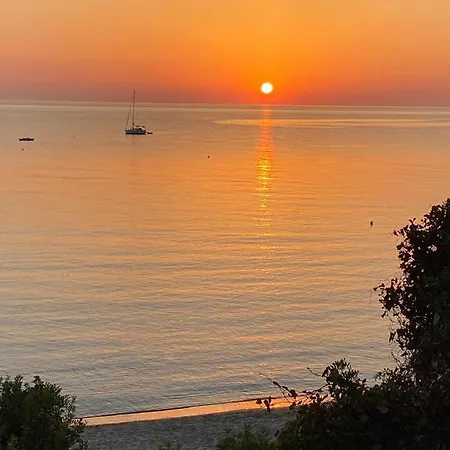 Domek alpejski Sardinia Mongahouse Tertenìa